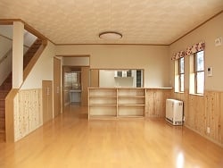 LDKのダイニング側を見る LDKのダイニング側を見る