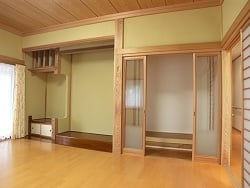 和室はお施主様のご要望で掃除のしやすいフローリング仕様としました 和室はお施主様のご要望で掃除のしやすいフローリング仕様としました